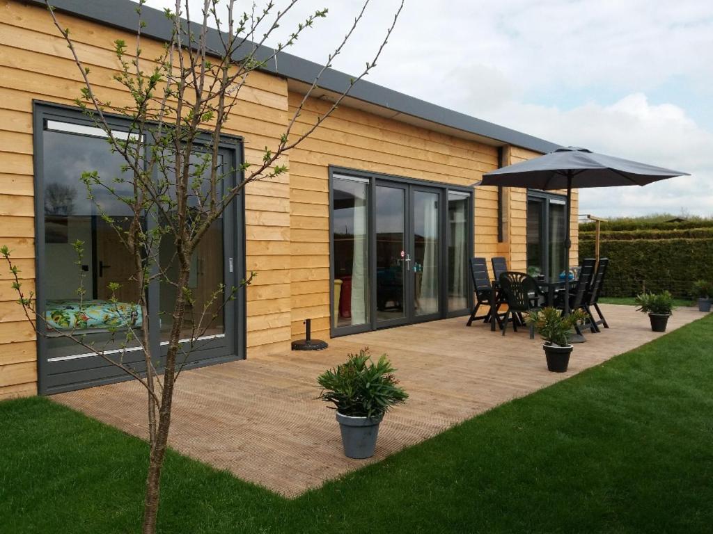 luxe Vakantie bungalow met 3 slaapkamers - Three-Bedroom House