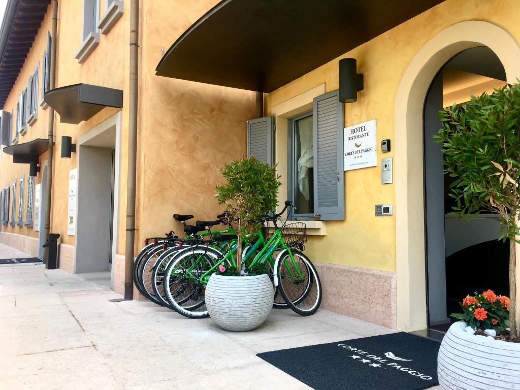 Jízda na kole v ubytování Hotel Corte Del Paggio nebo okolí