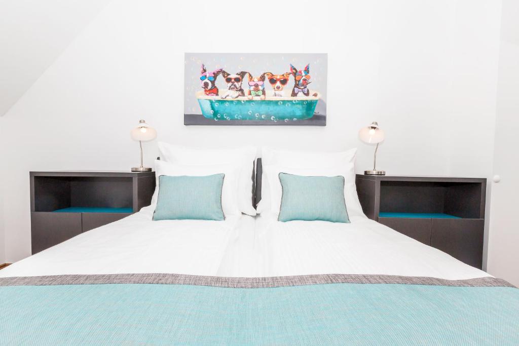 Simtown Suite Apartments - 9