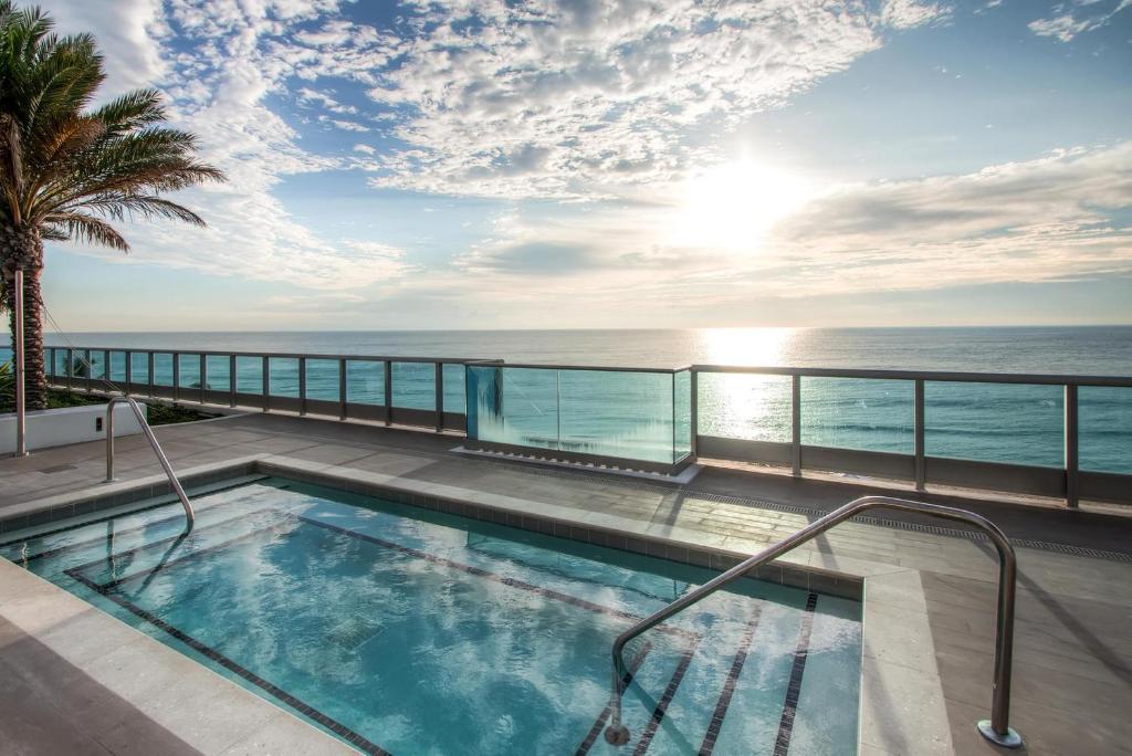 Churchill Suites Monte Carlo Miami Beach, Miami Beach – 2023 legfrissebb  árai