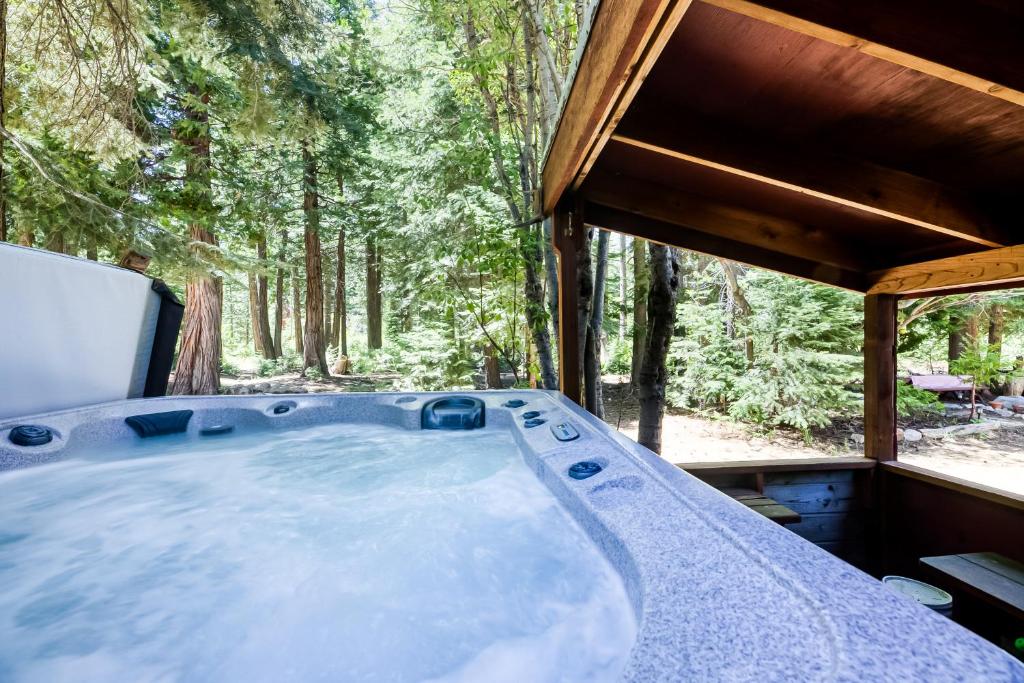 Tahoma Tranquility – Photos 1