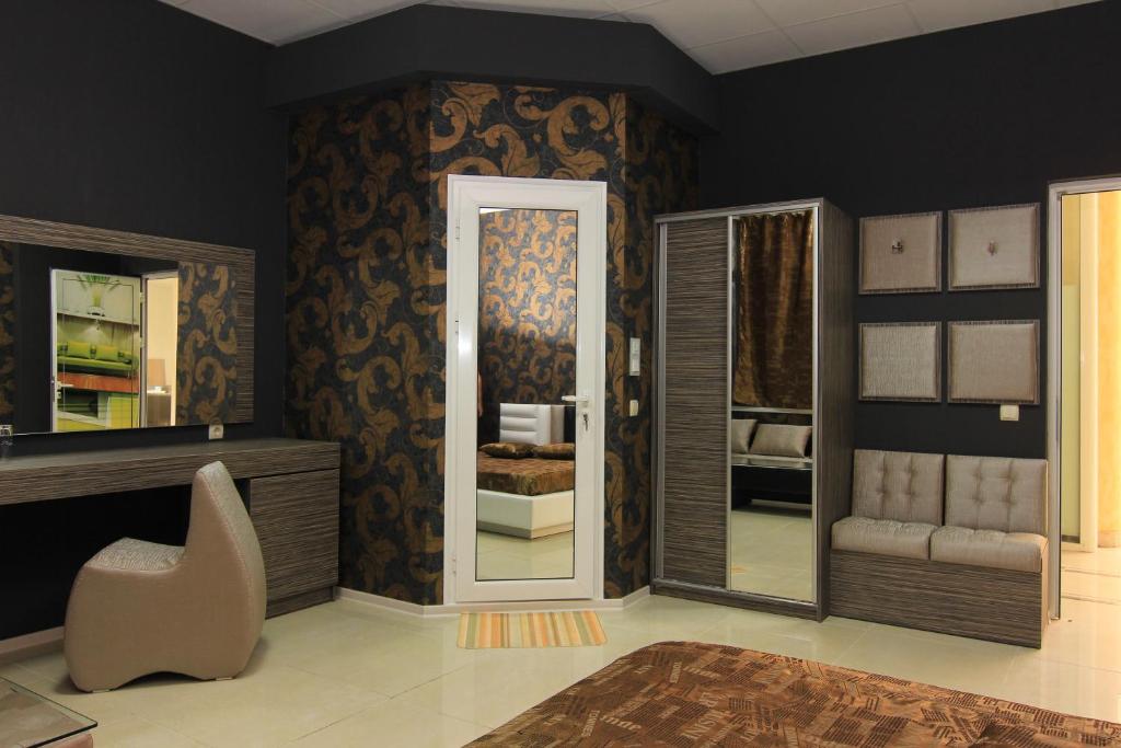 Postel nebo postele na pokoji v ubytování Bedroom Place Guest Rooms
