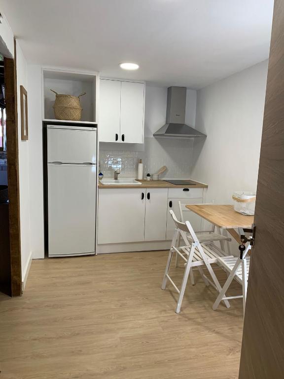 Kuchyň nebo kuchyňský kout v ubytování Maison del Arc