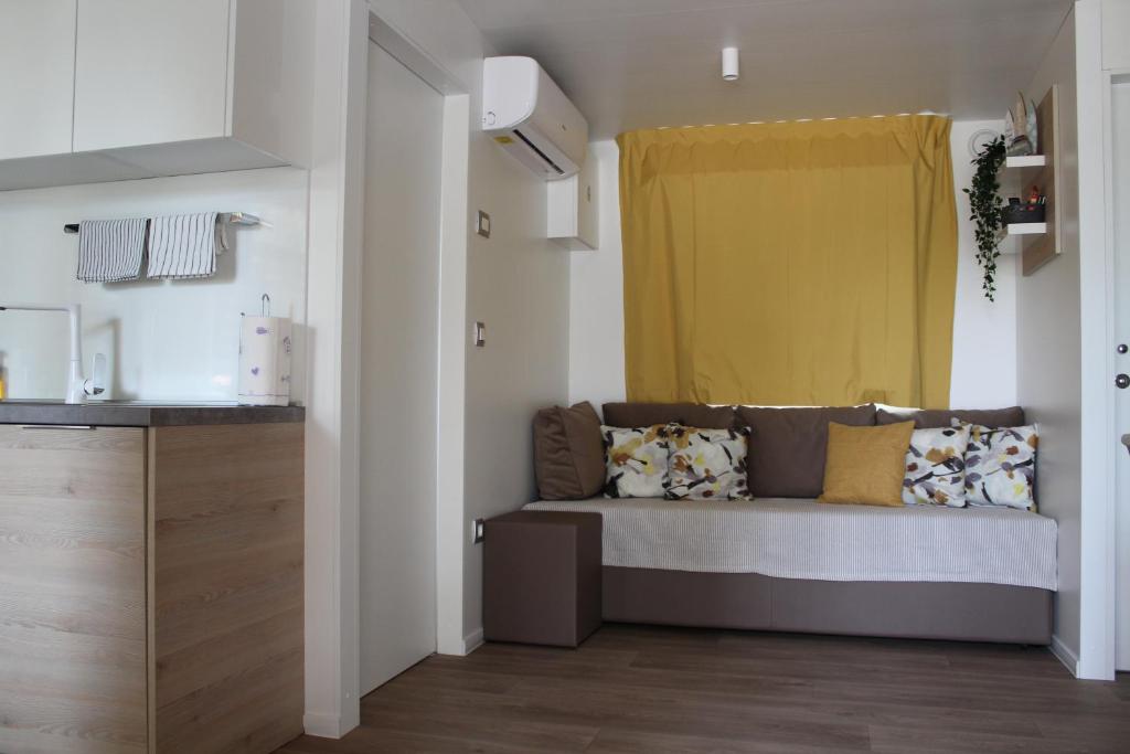 Posteľ alebo postele v izbe v ubytovaní Two Sisters mobile home