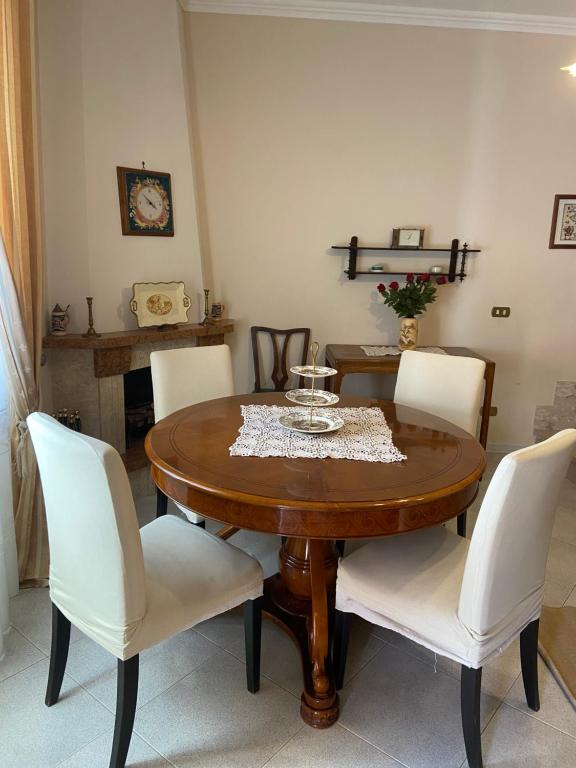 A seating area at Residenza Antico Borgo del Pozzo