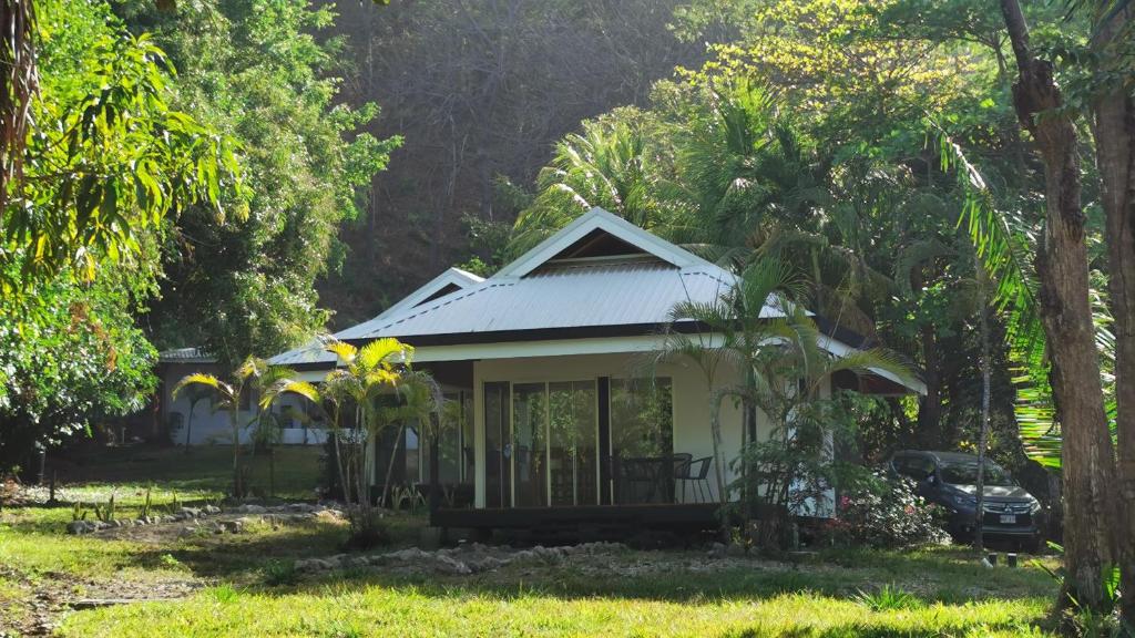 Armadillo Eco Bungalows - Santa Teresa - Chalet