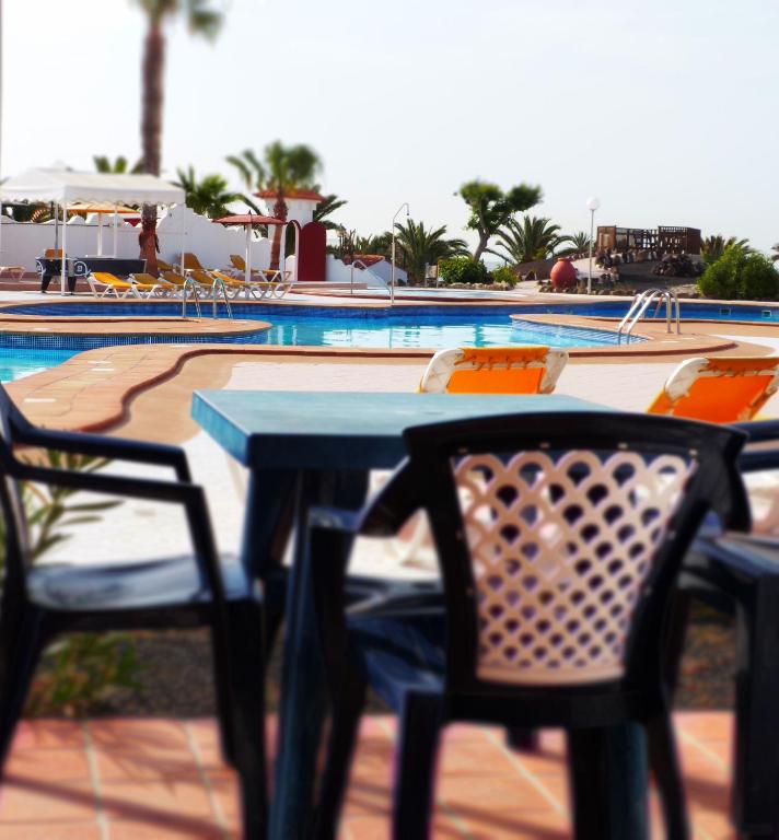 Bungalows Castillo Beach - One-Bedroom Apartment (2 Adults + 2 Children)