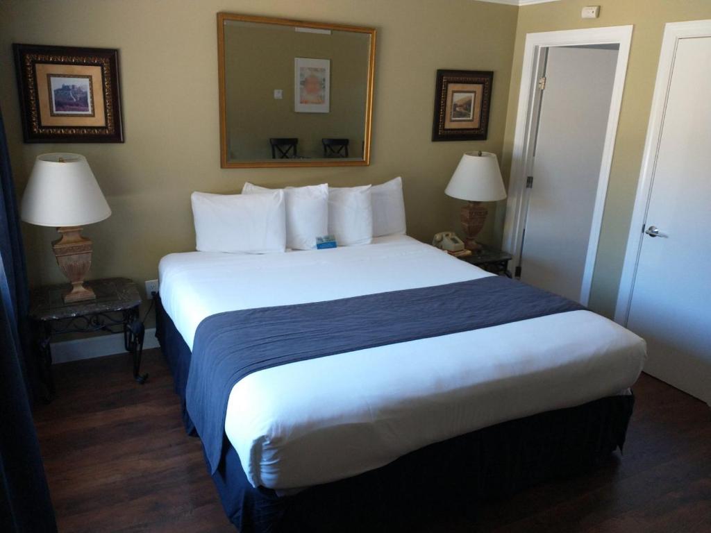 Sea Breeze Inn - Pacific Grove - 