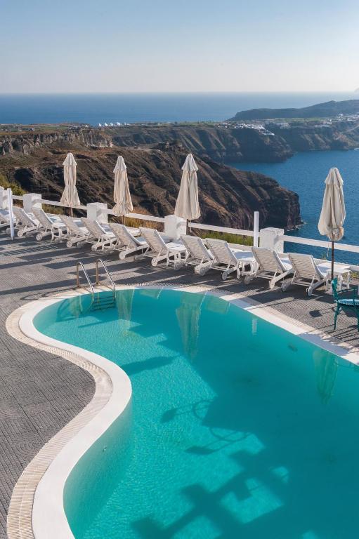 Piscina di Artemis Suites o nelle vicinanze