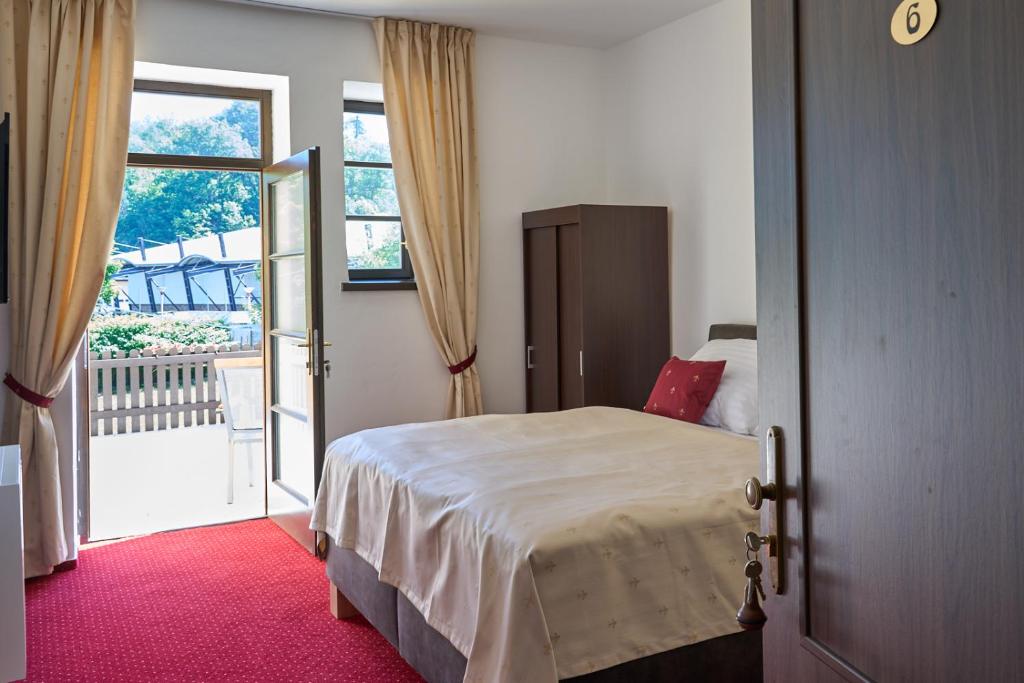 
Double Room with Patio
