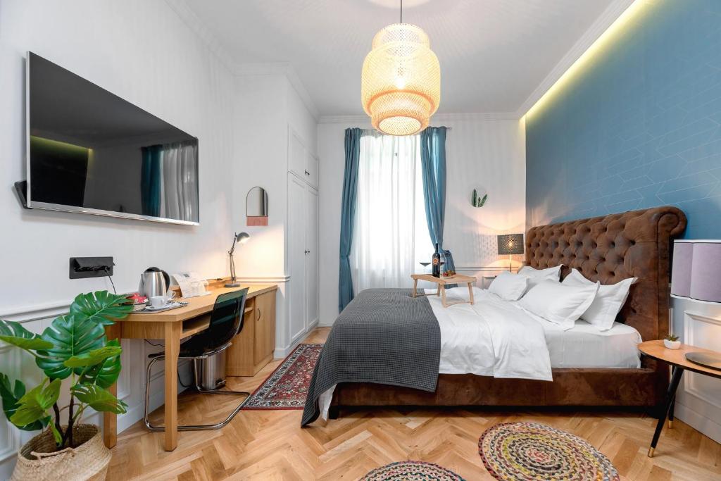 Evala luxury rooms with pool and garden - 3