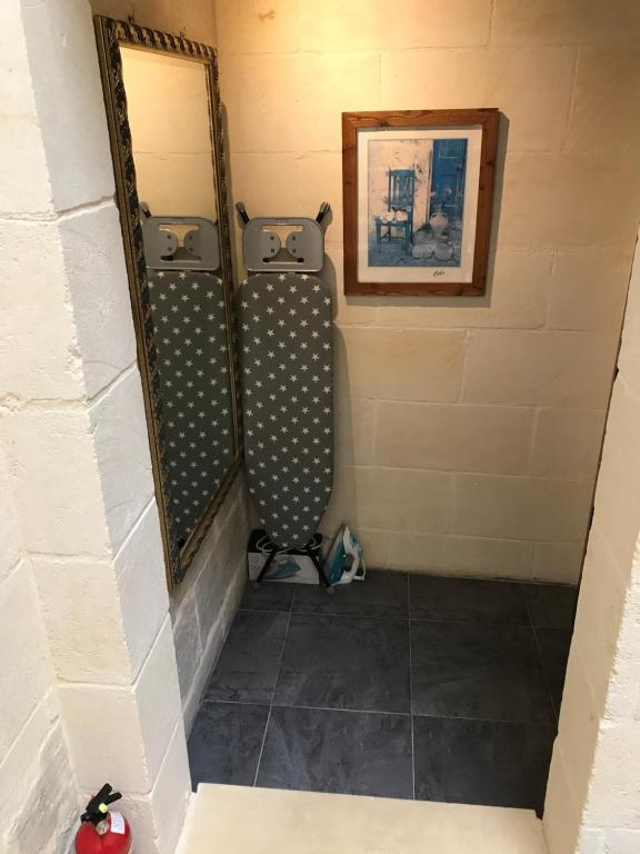 The Cloisters Bed And Breakfast - 11