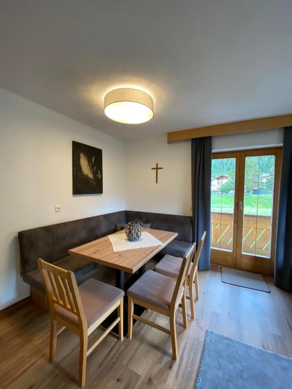 Fotografie z fotogalerie ubytování Aparts Handle und Haus Bergblick v destinaci Pfunds