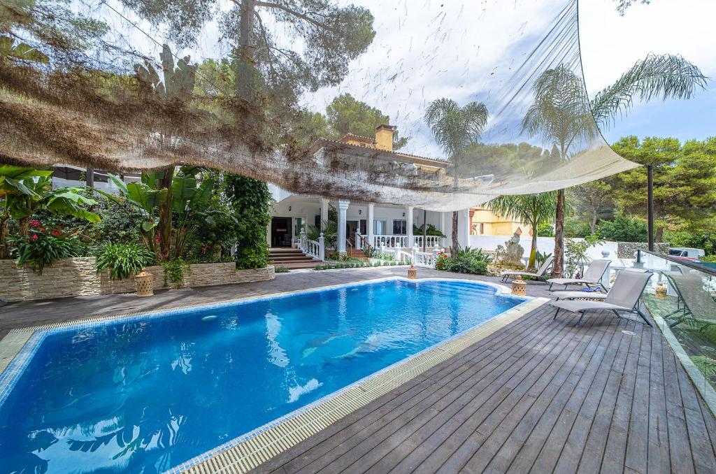 Lavanda - Apartamento Privado en Villa Compartida, Marbella