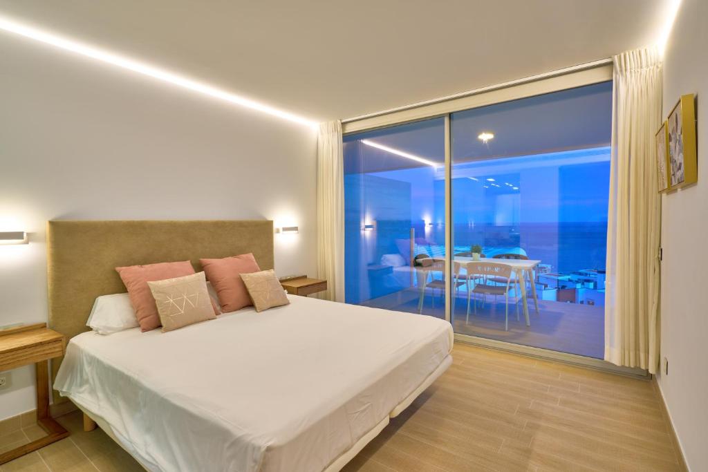 weforyou Med One J, Fuengirola – Updated 2022 Prices
