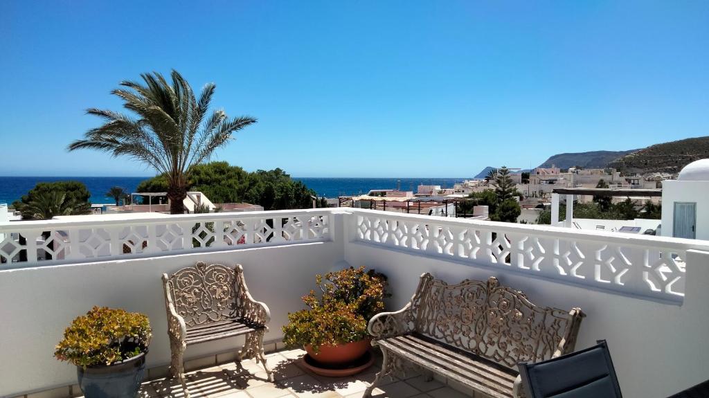 CASA OCLEE, Agua Amarga – Updated 2022 Prices