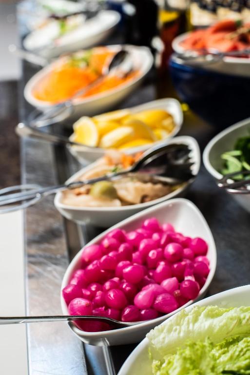 BM Beach Hotel - Resim 39