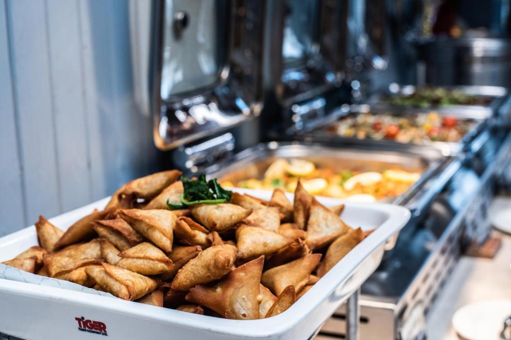 BM Beach Hotel - Resim 44