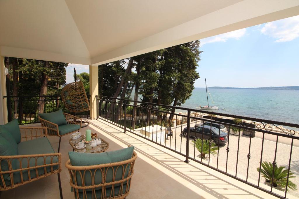 Fotografia z galérie ubytovania Villa Beachfront Sea Palace v destinácii Kaštela