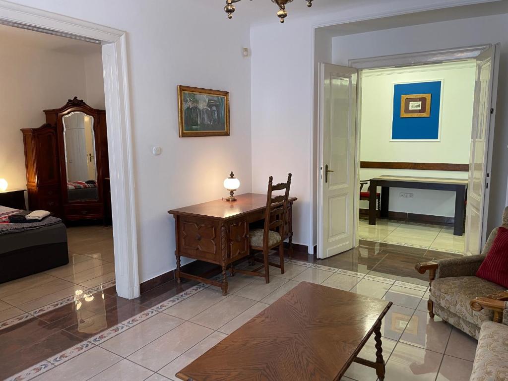 Posedenie v ubytovaní Buda Castle Apartment