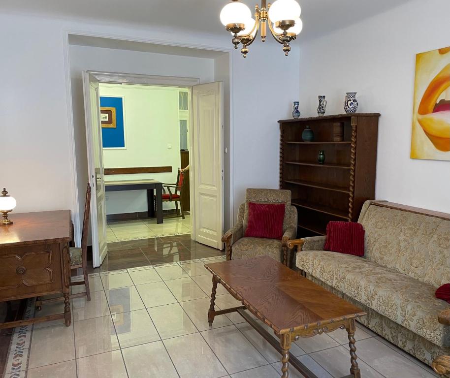 Posedenie v ubytovaní Buda Castle Apartment