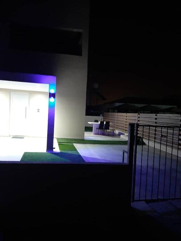 Postel nebo postele na pokoji v ubytování Universe House