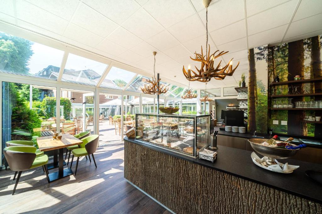 Restaurace v ubytování Waldhotel Tannenhäuschen