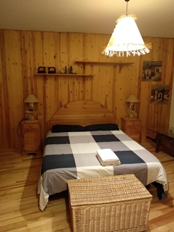 Postel nebo postele na pokoji v ubytování Apartamento dúplex acogedor con piscina en Rialp