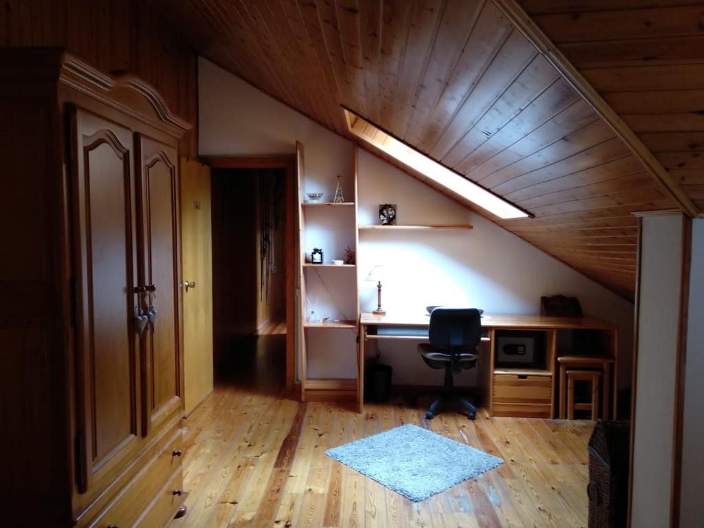 Fotografie z fotogalerie ubytování Apartamento dúplex acogedor con piscina en Rialp v destinaci Rialp
