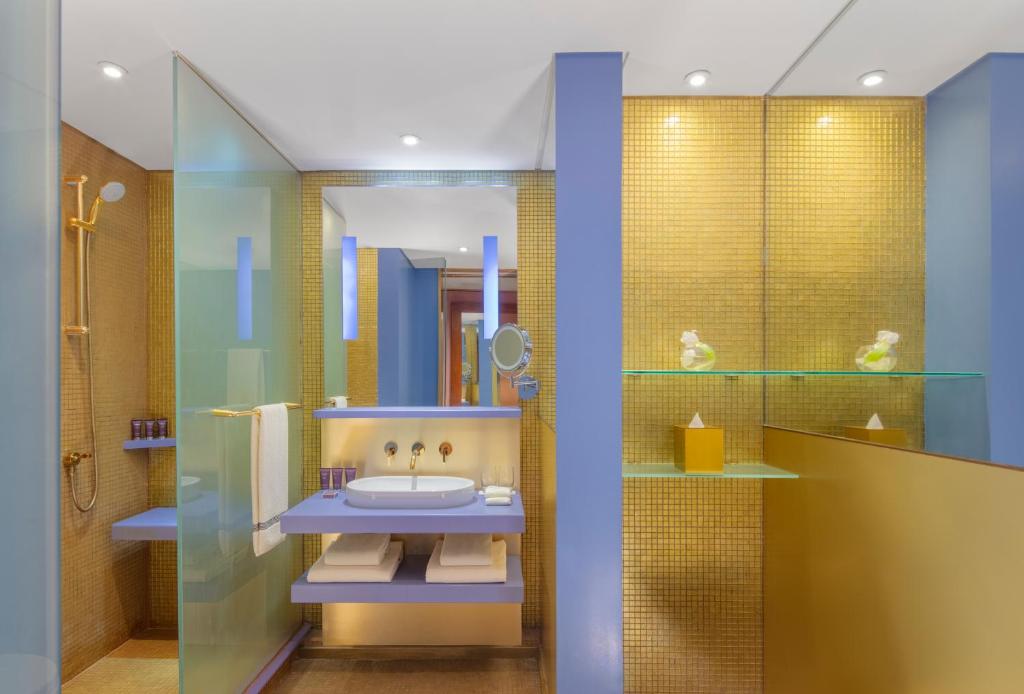Symphony Style Hotel Kuwait - Executive Twin Room