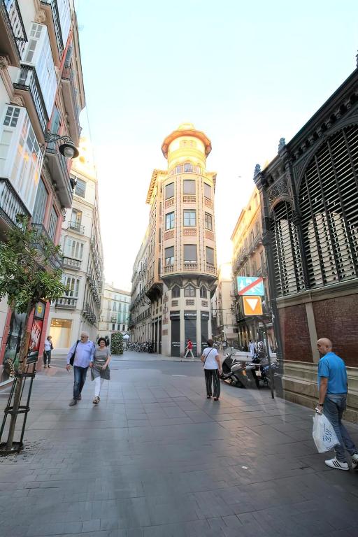 Hostia v ubytovaní Lovely Suite with River Views and Parking
