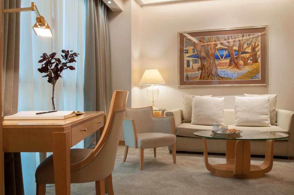 Posedenie v ubytovaní Melia Athens