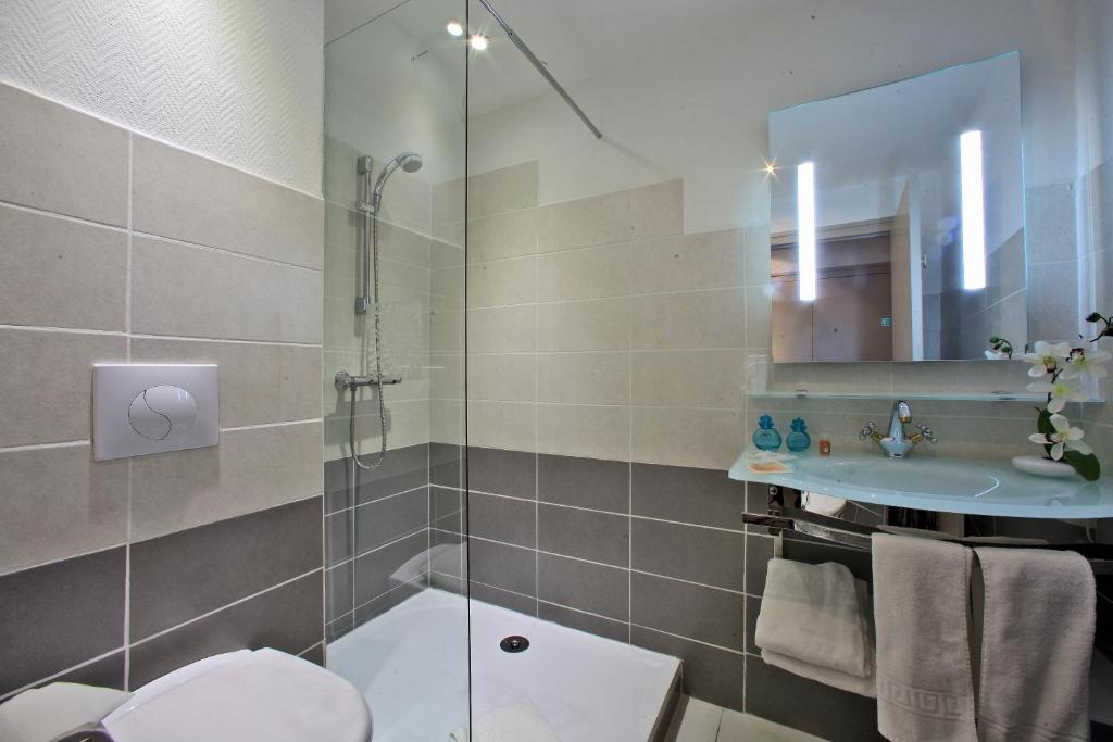 Contact Hôtel O'Nice Saintes - Habitación Doble