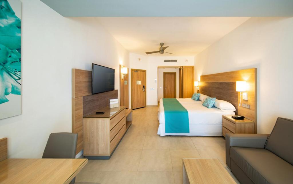 Riu Palace Tropical Bay - All Inclusive photo