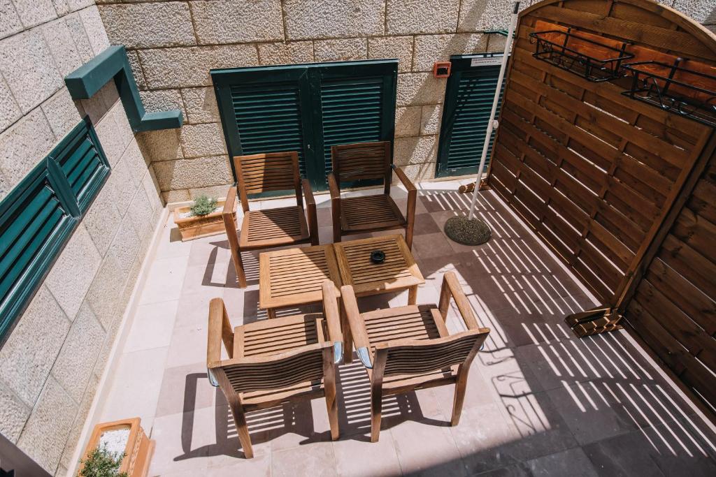 Patio lub wspólna przestrzeń na świeżym powietrzu w obiekcie Villa Allure of Dubrovnik