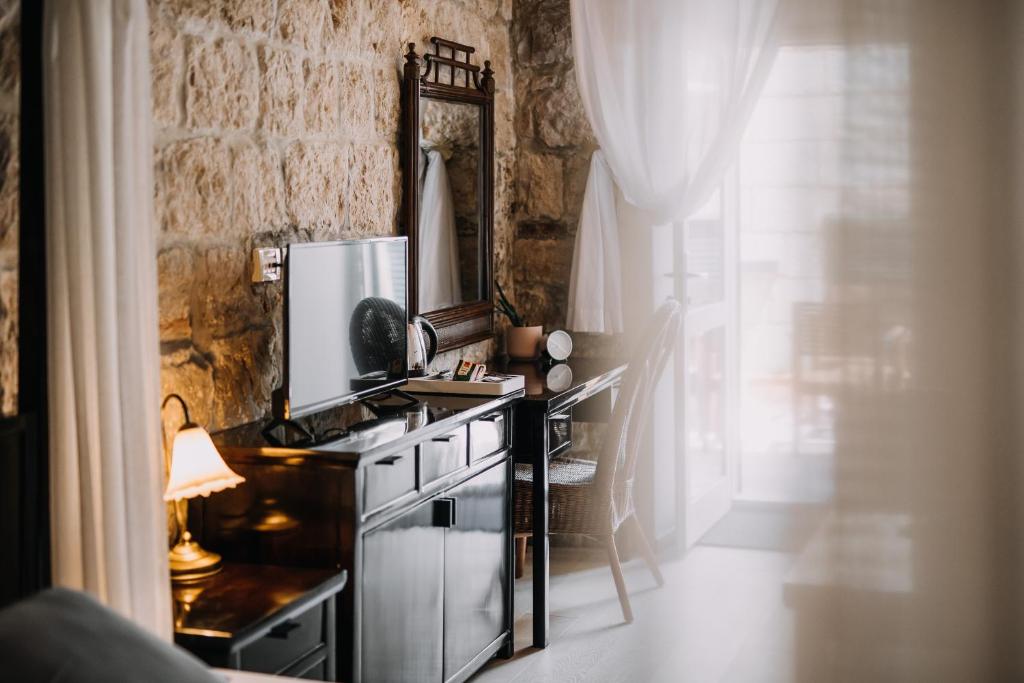 Kuchnia lub aneks kuchenny w obiekcie Villa Allure of Dubrovnik