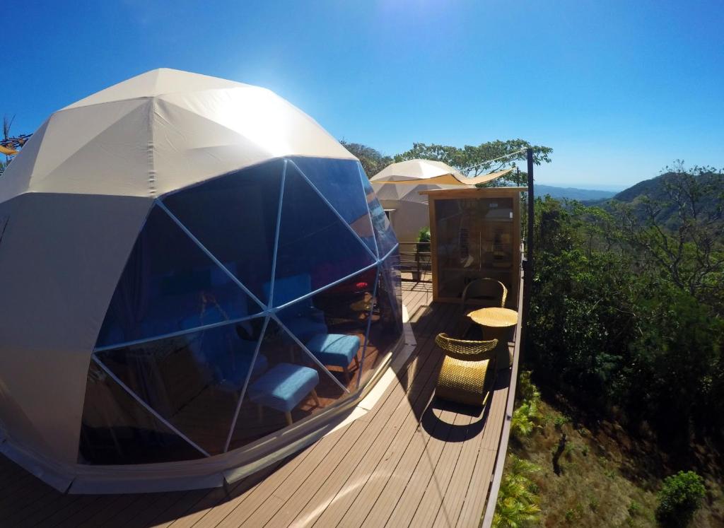Příroda nedaleko luxury tent