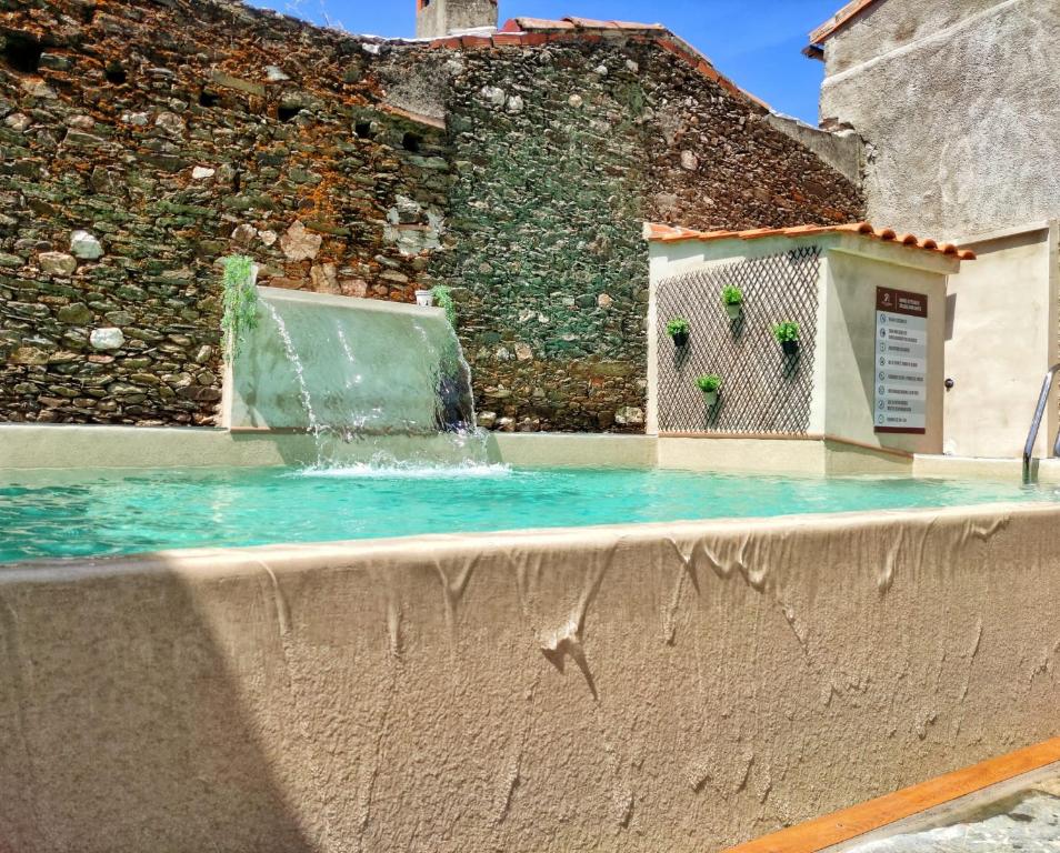 Bazén v ubytování Casa Rural el Rincón de Monfragüe nebo v jeho okolí