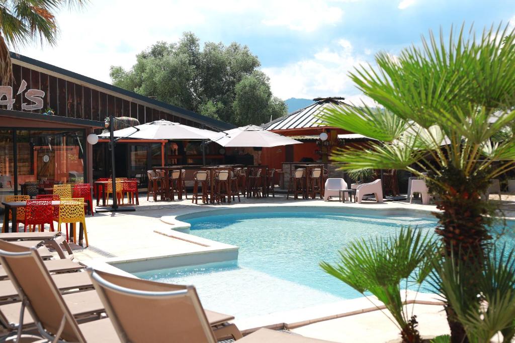 Le Banana's Hotel - 12