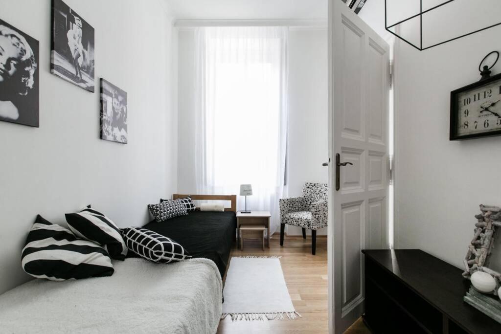 Posedenie v ubytovaní Your Gorgeous and Spacious Dream Home FREE Parking