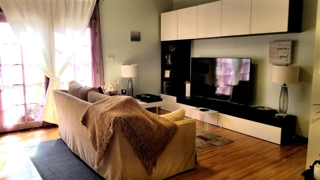 THE BEST HOUSE. 1 BR/1 BA. Willow Glen, SJ - Housity