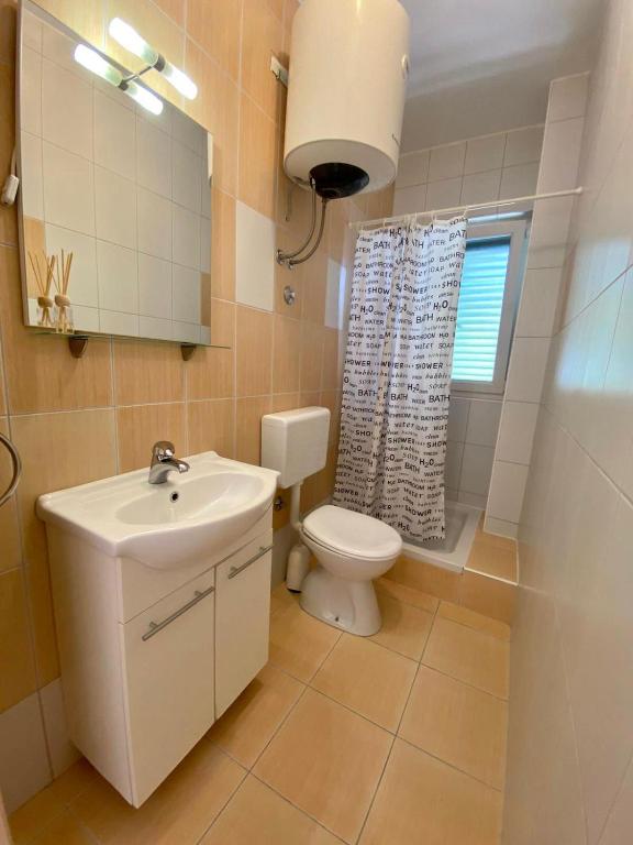 Zdjęcie z galerii obiektu Apartments King - City center w Novalji