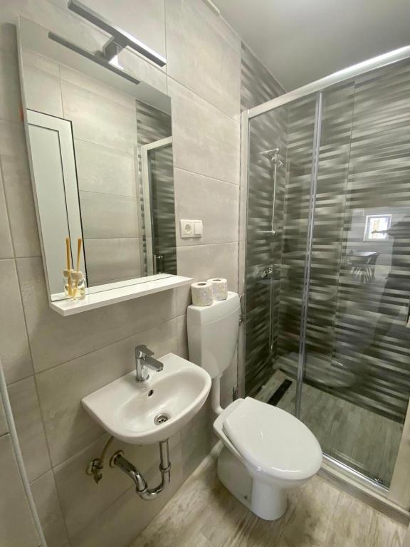Zdjęcie z galerii obiektu Apartments King - City center w Novalji