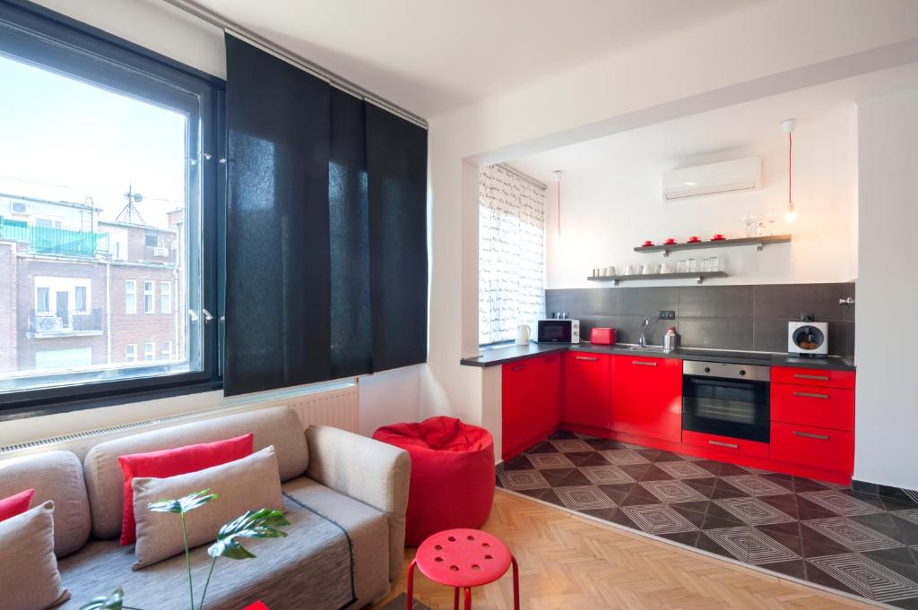 Kuchyňa alebo kuchynka v ubytovaní New Design Apartment by Gozsdu Court