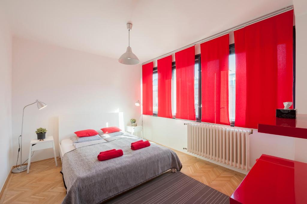 Posteľ alebo postele v izbe v ubytovaní New Design Apartment by Gozsdu Court