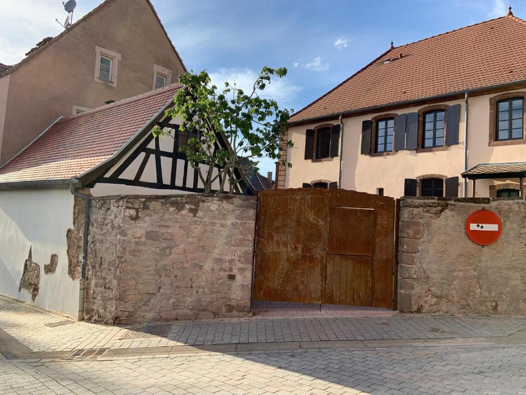 Fotografie z fotogalerie ubytování Les Chambres - Au Grès du marché v destinaci La Petite-Pierre