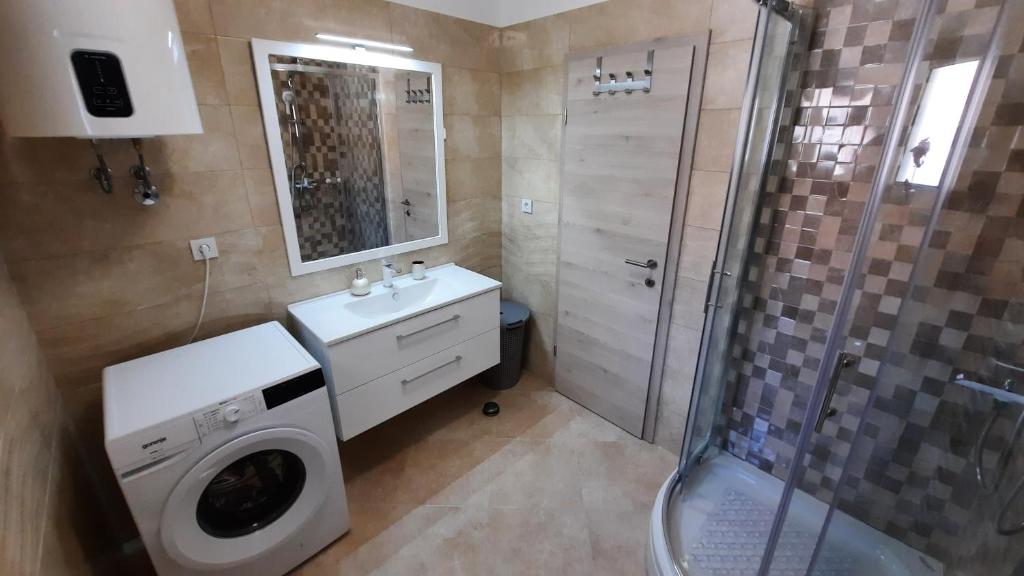 Łazienka w obiekcie Apartman Ela