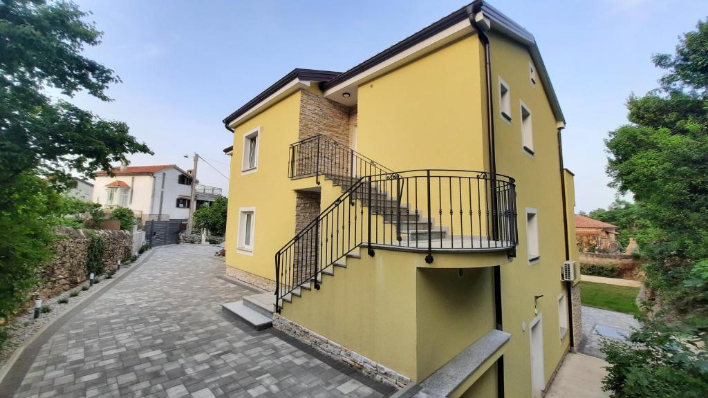 Budynek, w którym mieści się apartament