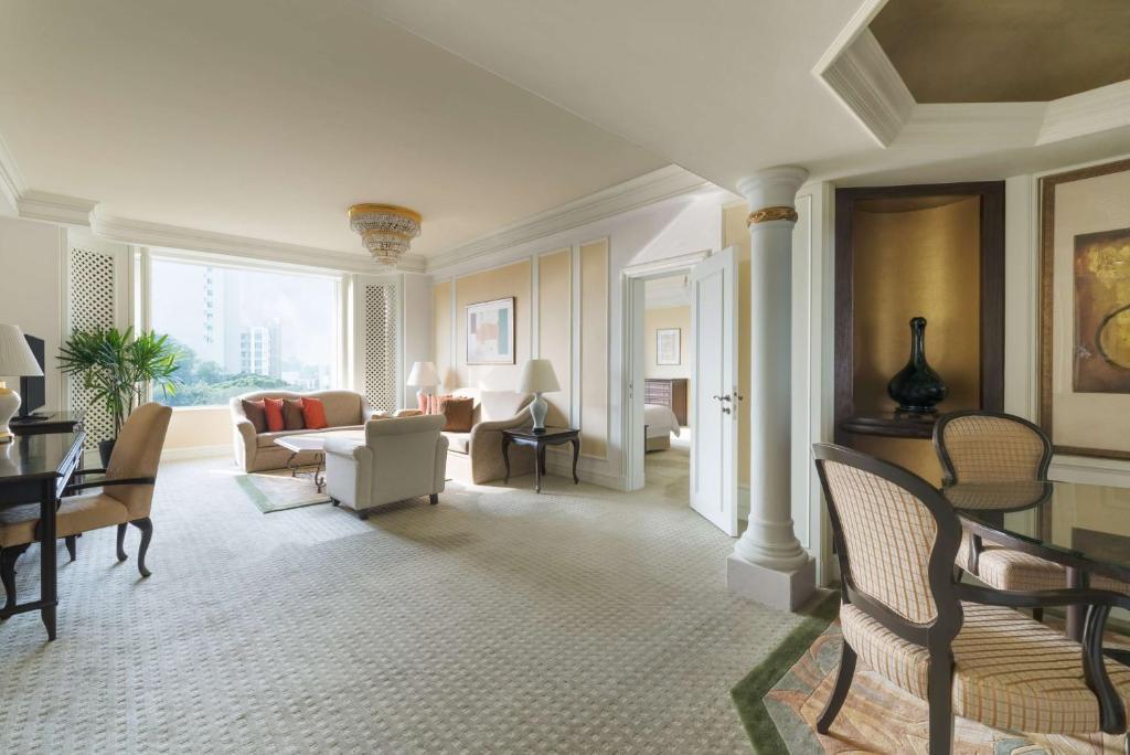 Shangri-La Singapore - Valley Wing Deluxe Suite