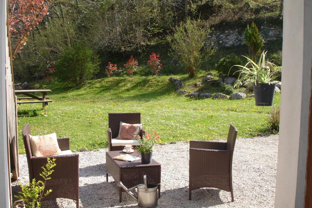 Zahrada ubytování Maison d'hôtes Les 3 Baudets